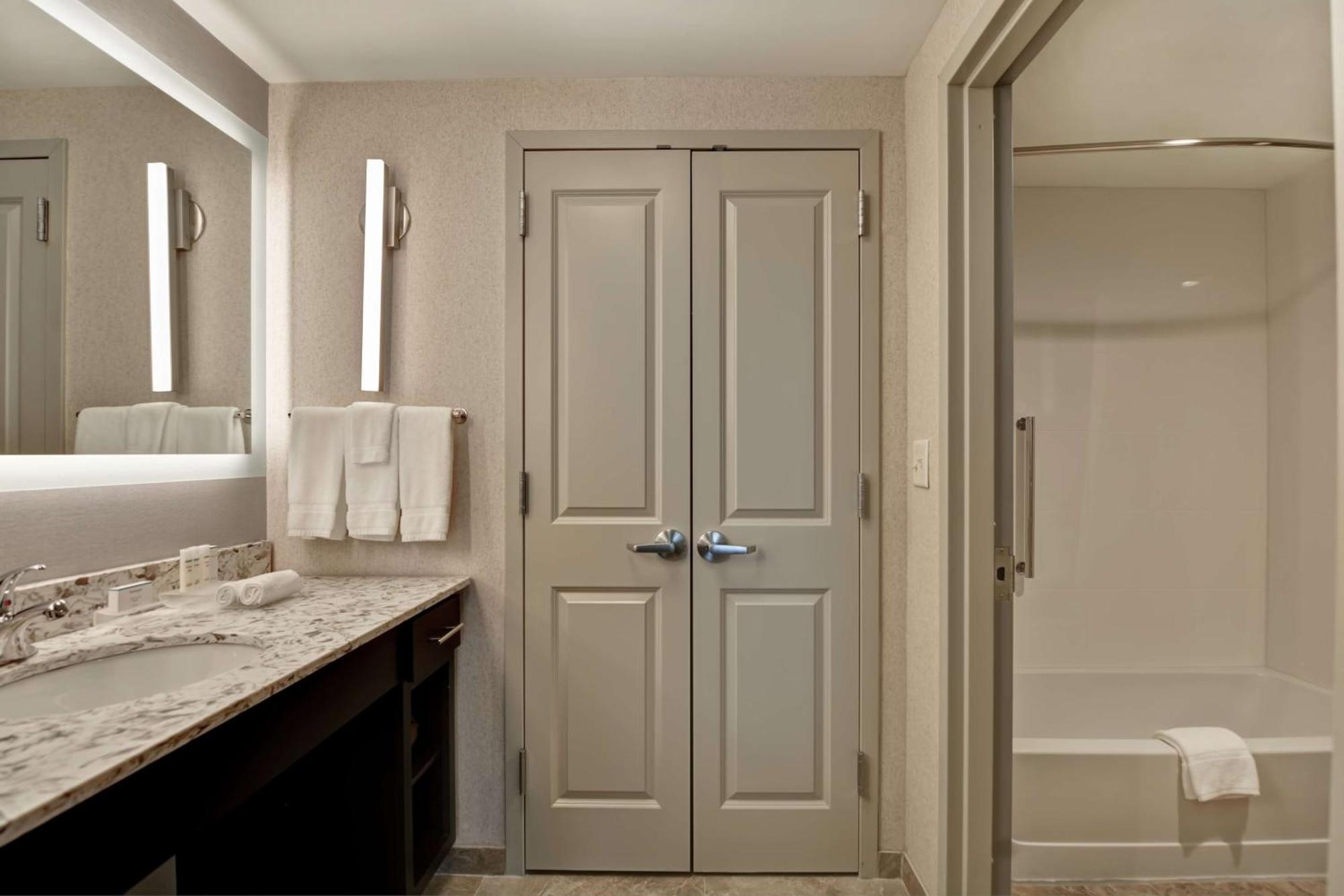 Homewood Suites By Hilton Poughkeepsie Esterno foto