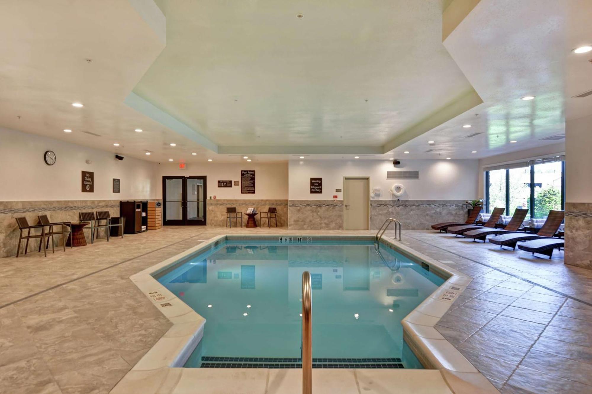 Homewood Suites By Hilton Poughkeepsie Esterno foto
